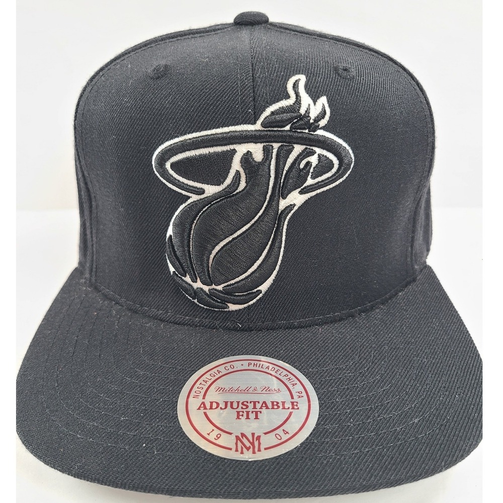 Mitchell & Ness Miami Heat NBA Snapback Hat Hardwood Classics Retro Sportswear